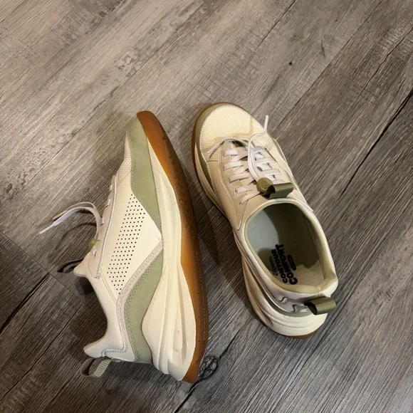 Clove Shoes - Picture 3 of 3